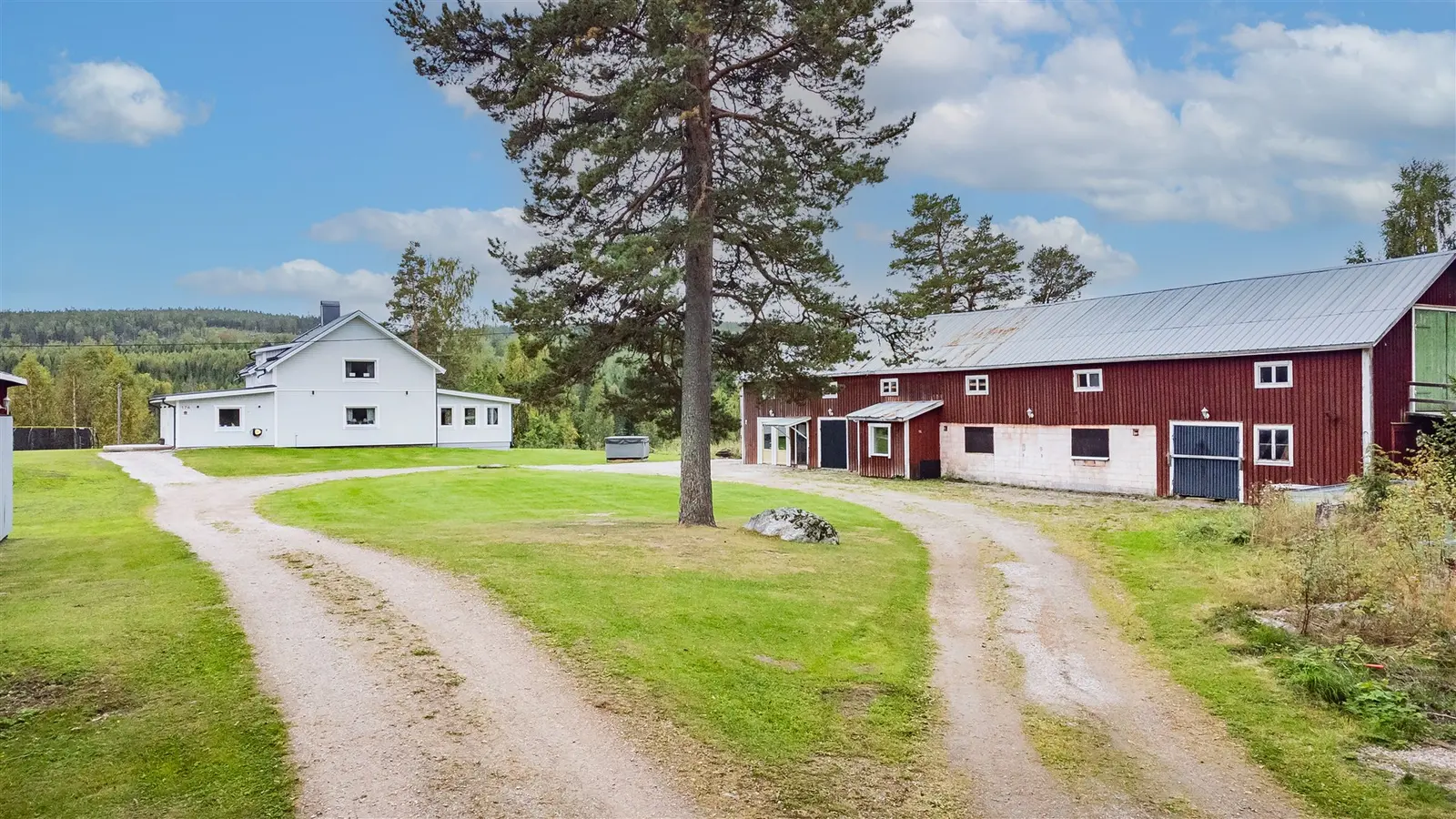 Gård, Ängomsbodarna 176, Njurunda. Bild 1 av 28