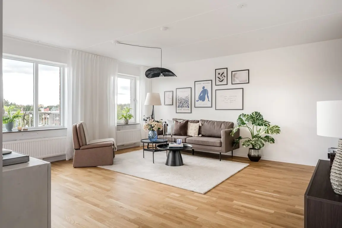Lägenhet, Backtimjegränd 3, Stockholm. Bild 1 av 40