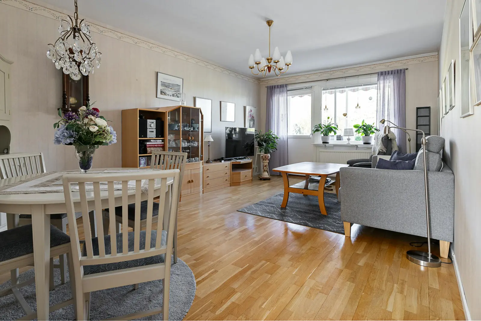 Image 1 of 22 of Kronoskogsvägen 53
