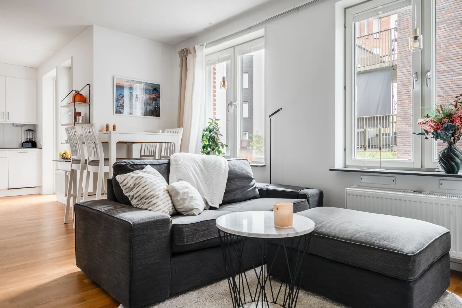 Lägenhet, Friggs Gränd 16, Malmö. Bild 1 av 30
