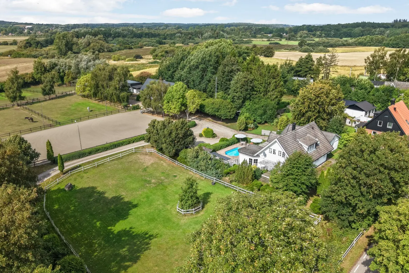 Gård, Norrskogsvägen 145, Svedala. Bild 1 av 34