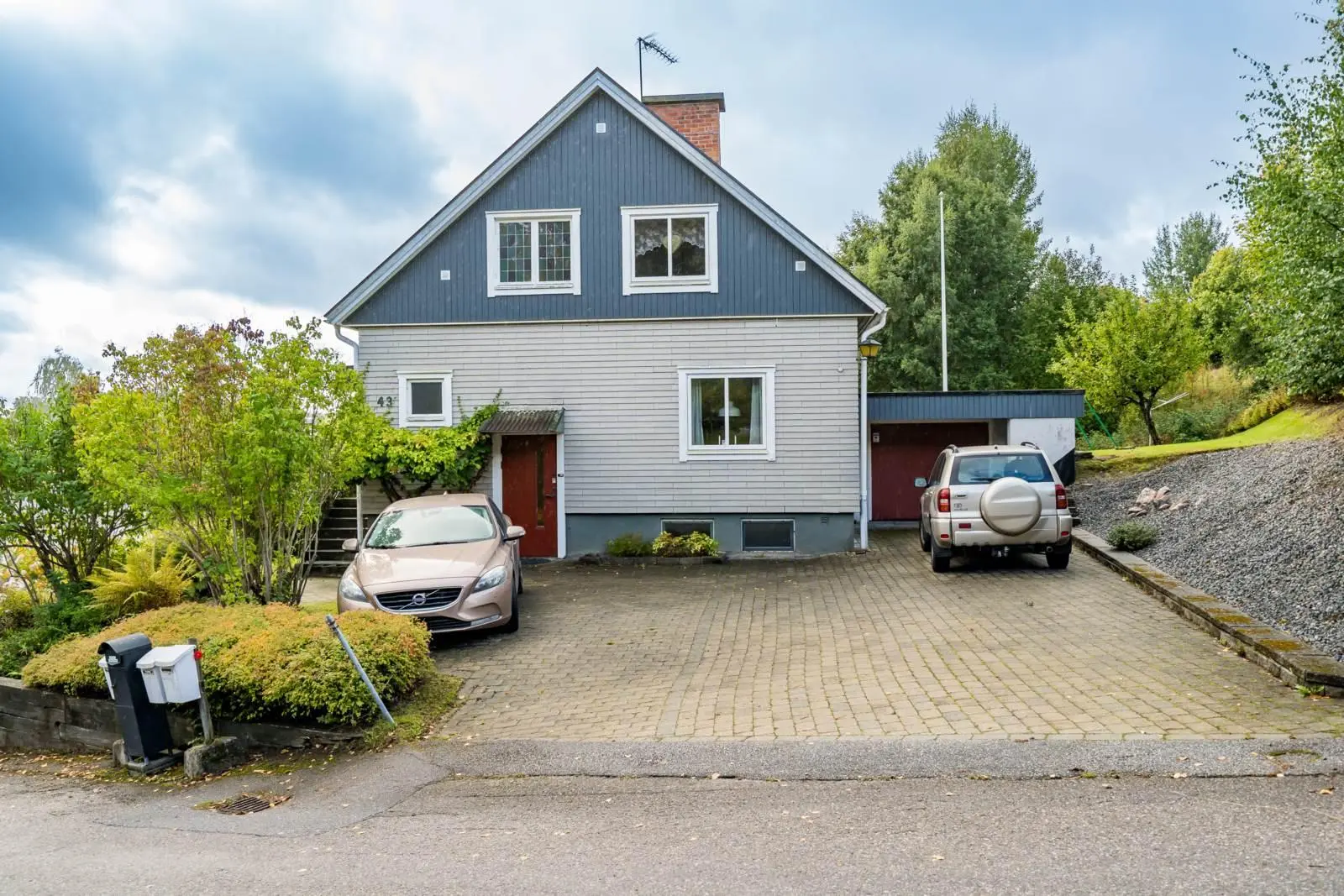 Villa, Rådmansgatan 43, Lindesberg. Bild 1 av 40