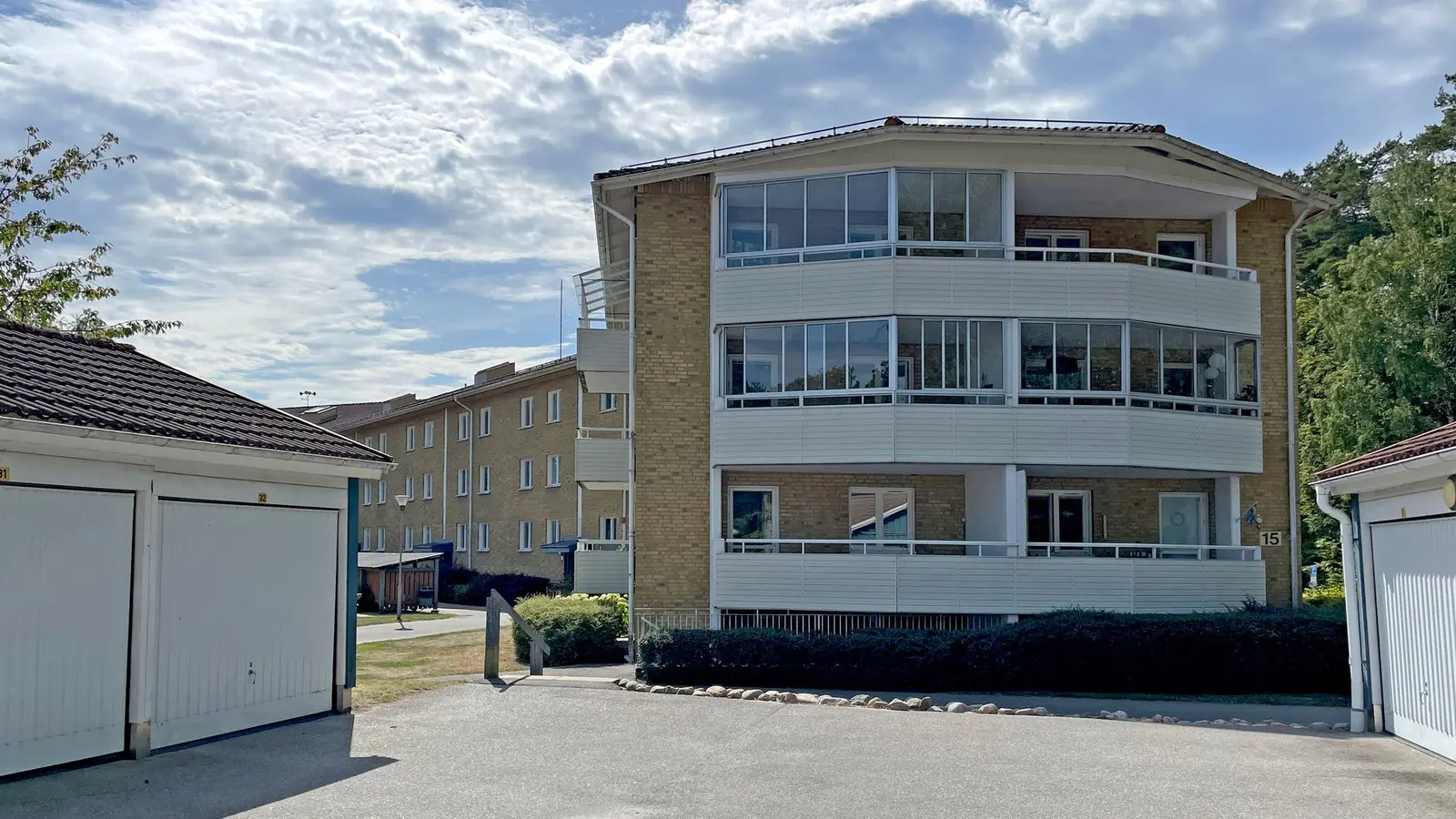 Image 1 of 18 of Vilboksvägen 15A