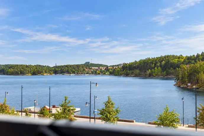 Lägenhet, Tollareslingan 22, Saltsjö-boo. Bild 1 av 40