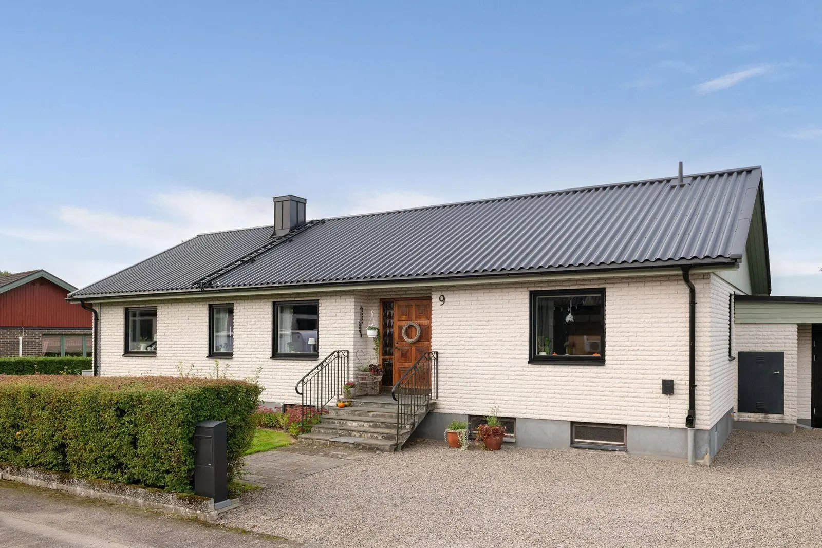 Bild 1 av 39 på Solrosgatan 9