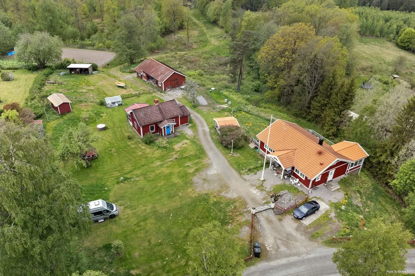 Image 1 of 9 of Hemsjö Dalenvägen 43A