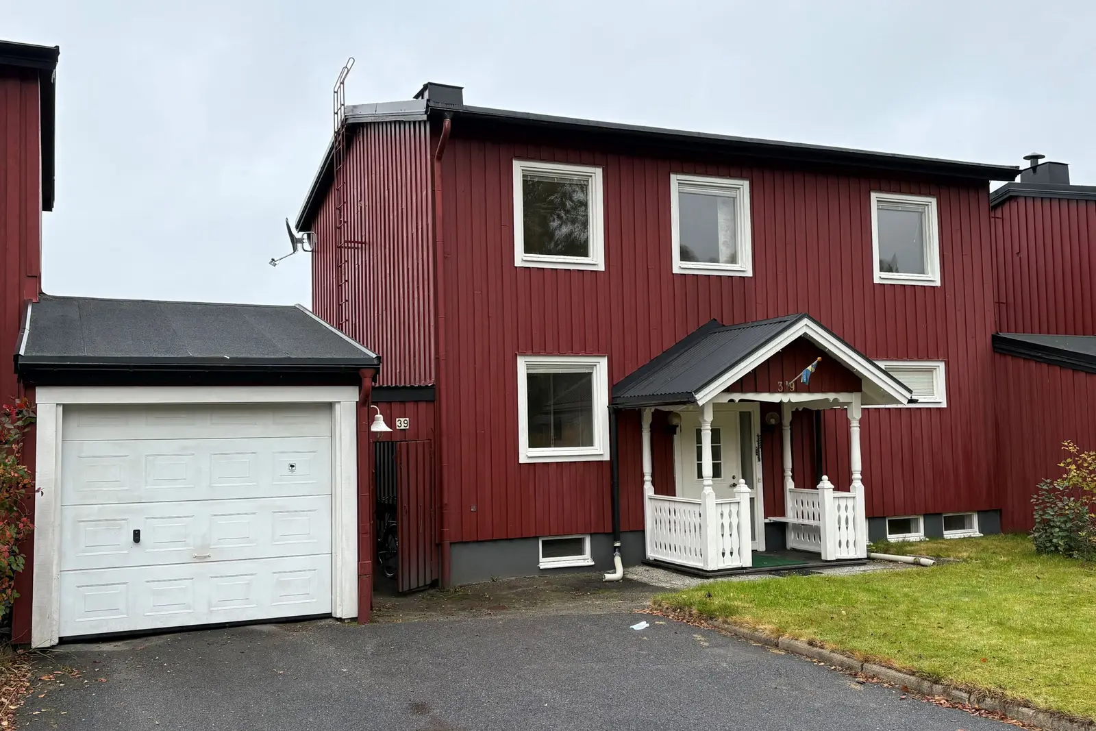 Semi-detached/terraced, Törnskatevägen 39, Umeå. Photo 1 of 6
