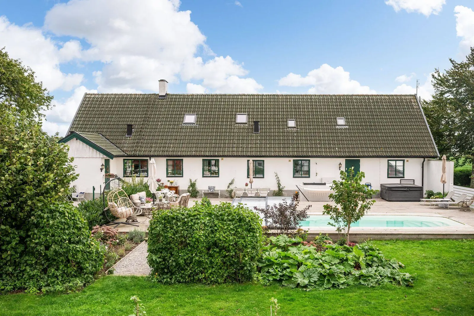 Farm, Södra Munkarp Gästgivaregården 422, Höör. Photo 1 of 40