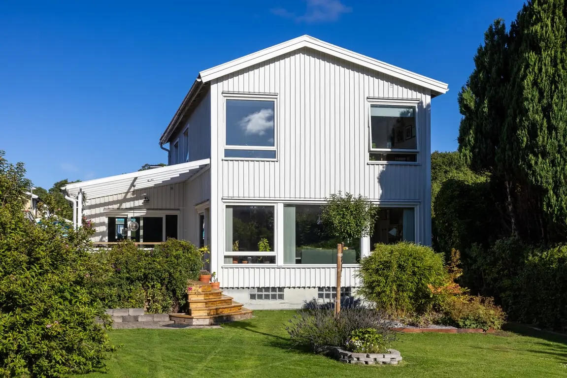 Villa, Slånbärsvägen 28, Göteborg. Bild 1 av 40