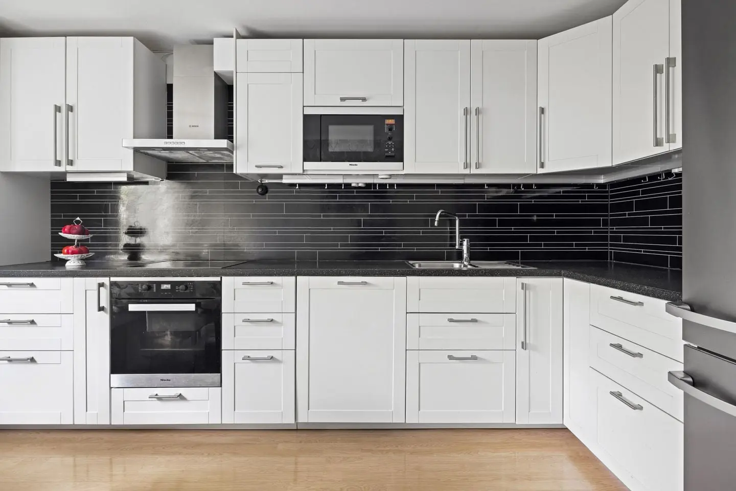 Lägenhet, Kotkagatan 27, Stockholm. Bild 1 av 18