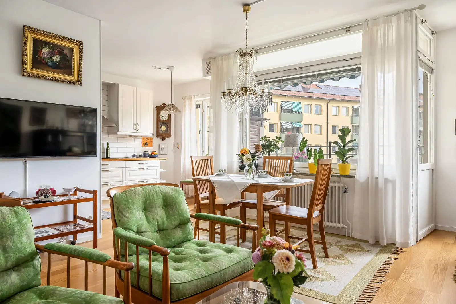 Bild 1 av 30 på Hagebygatan 55