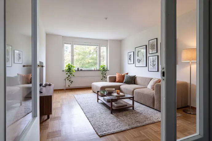 Lägenhet, Logdansvägen 40, Sundbyberg. Bild 1 av 24