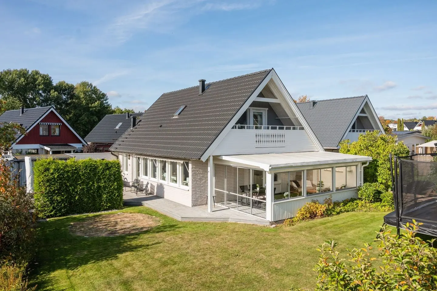 Villa, Krusenhofsvägen 174, Norrköping. Bild 1 av 57