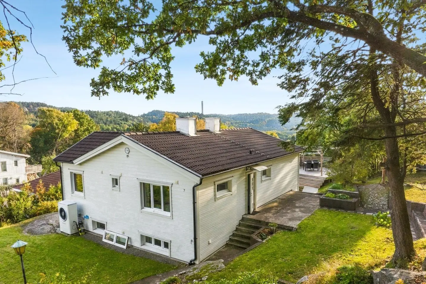 House, Gunnilse ljungbacke 7, Göteborg. Photo 1 of 35
