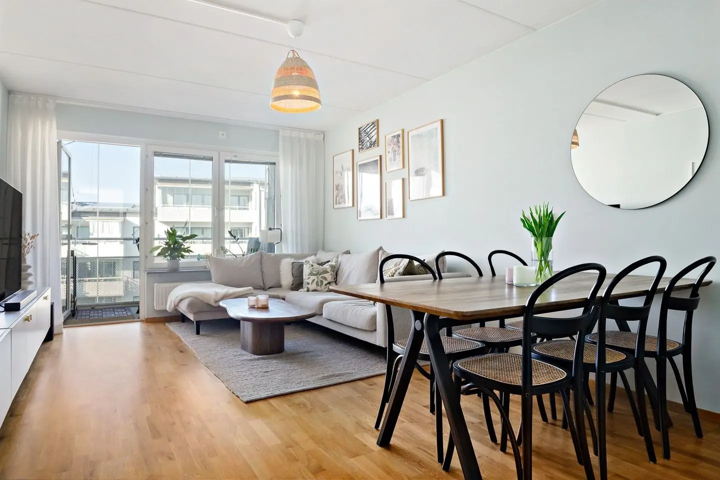 Apartment, Sofielundsvägen 15, Stockholm. Photo 1 of 16