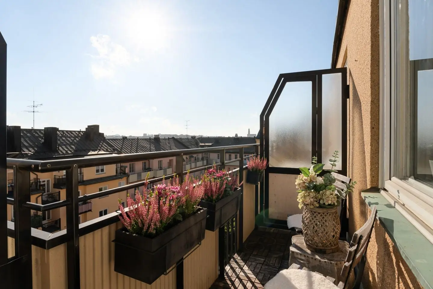 Lägenhet, Bergsgatan 51, 6 tr, Stockholm. Bild 1 av 32