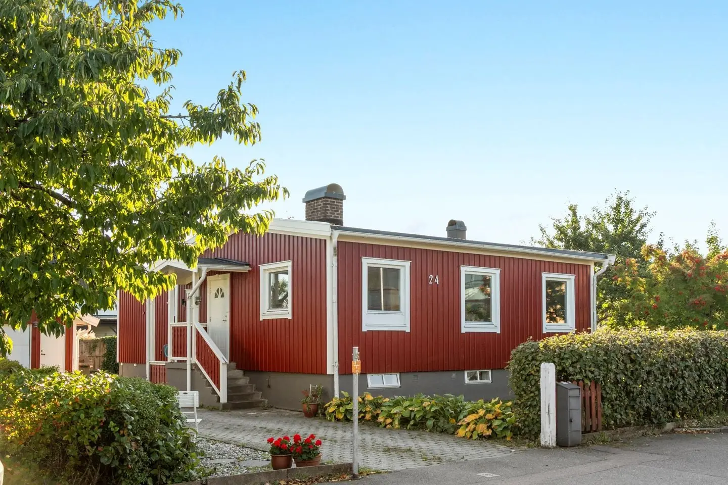Bild 1 av 41 på Hedvägen 24