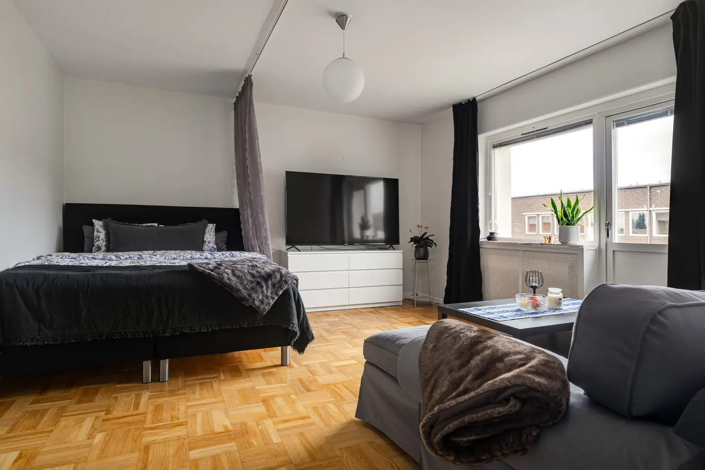 Image 1 of 15 of Rådhusallén 8B