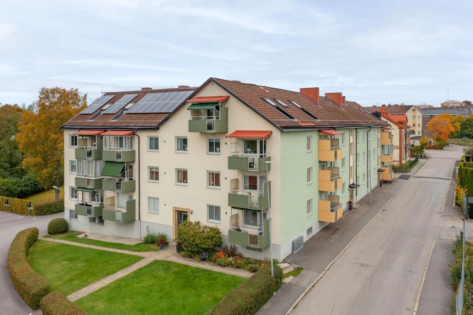 Apartment, Dalbacksgatan, Karlskoga. Photo 1 of 29