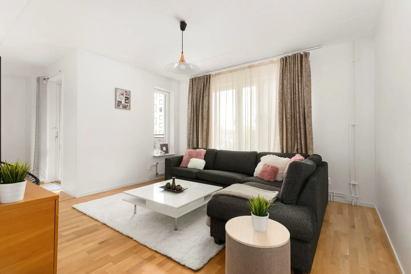 Apartment, Hättkvarnsgatan, Järfälla. Photo 1 of 12