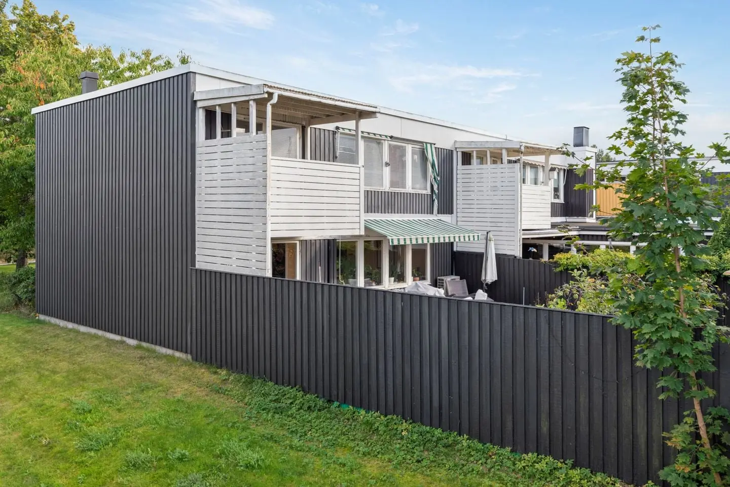 Villa, Erikslundsvägen 270, Täby. Bild 1 av 25
