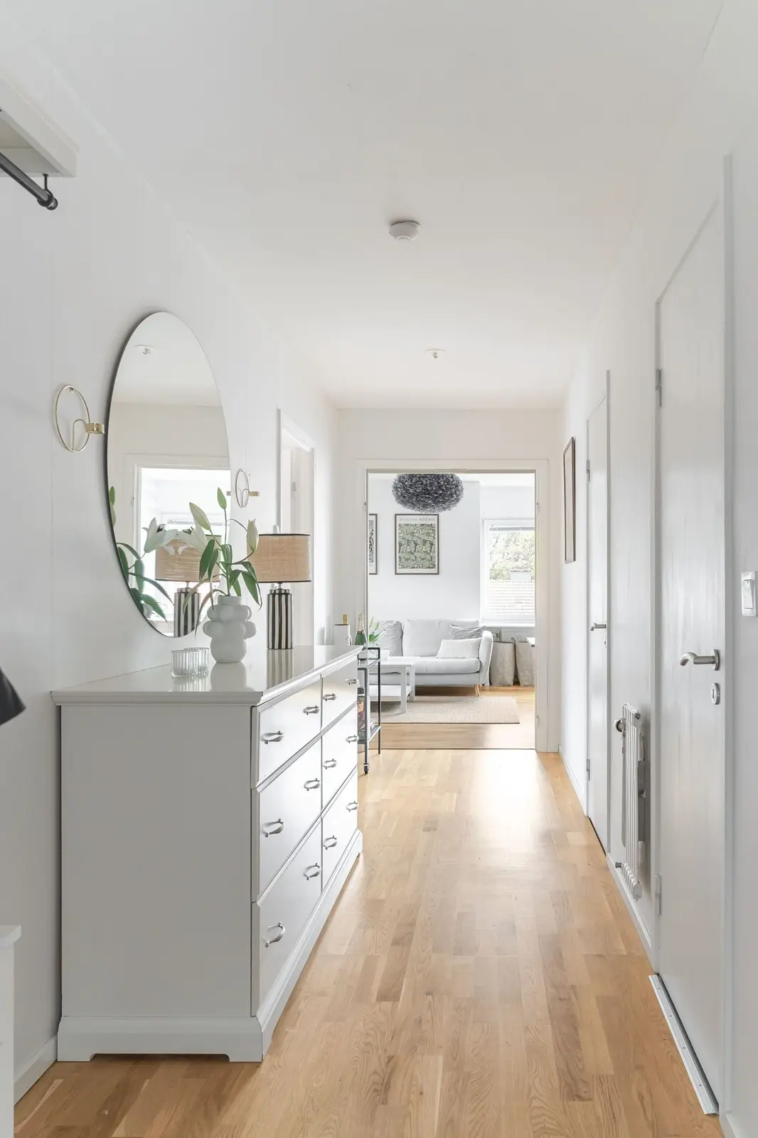 Lägenhet, Karlagatan 24B, Lidköping. Bild 1 av 22