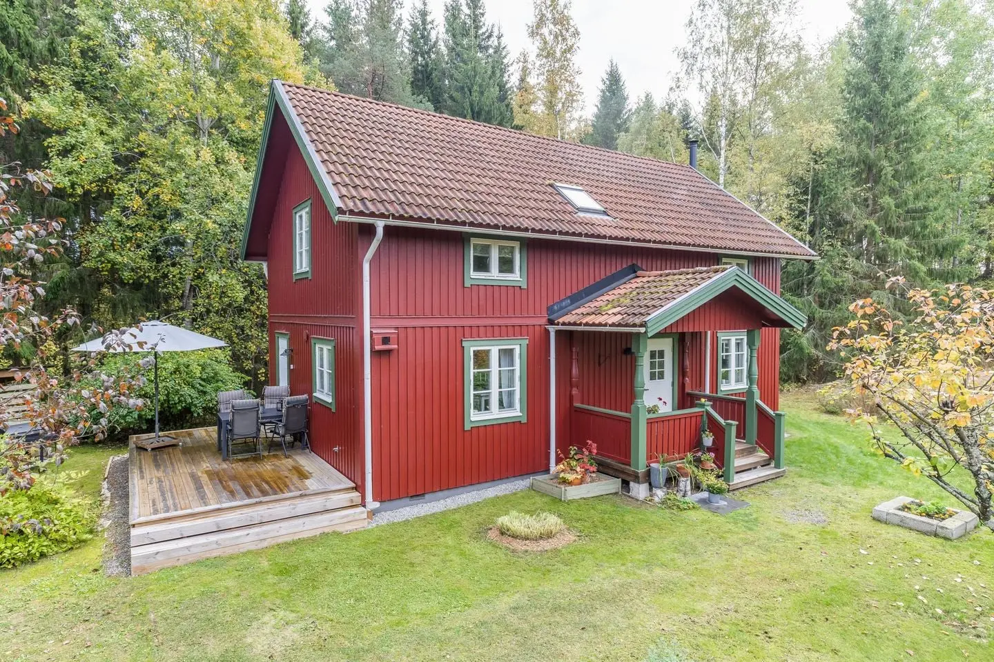Villa, Kolaresvägen 16, Smedjebacken. Bild 1 av 45