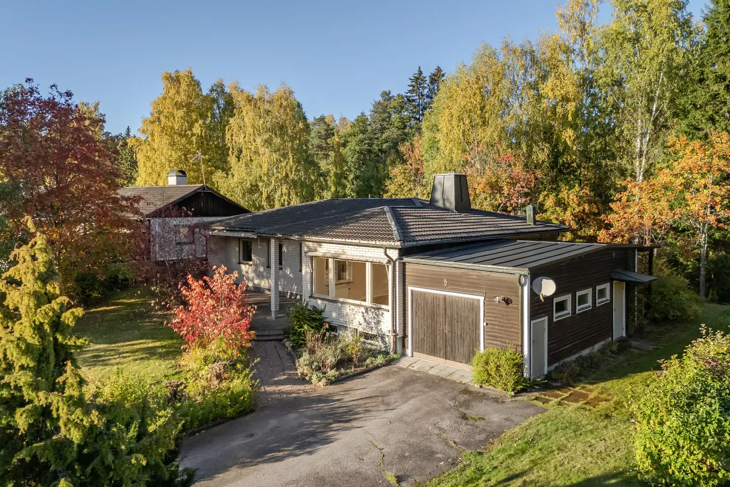 Bild 1 av 10 på Slåtterstigen 5