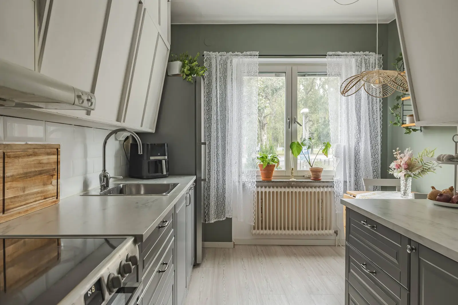 Bild 1 av 19 på Ulvsbygatan 7B
