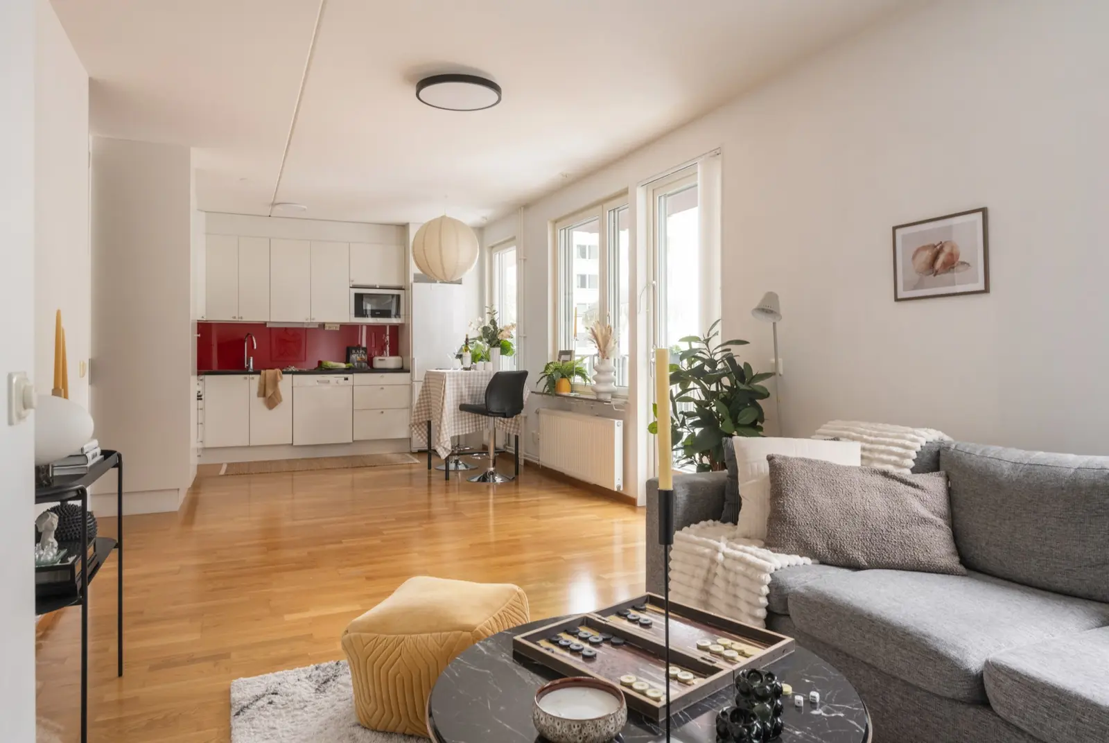 Apartment, Sjöviksvägen 76, Stockholm. Photo 1 of 40
