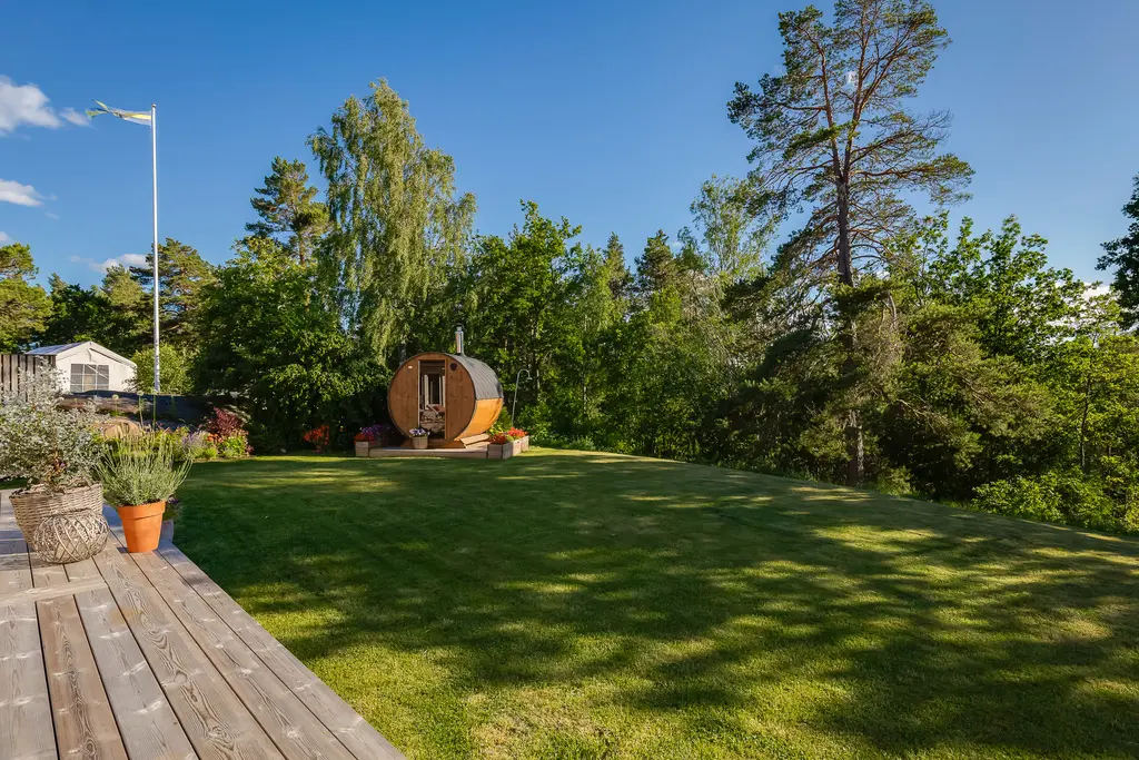 House, Mandelblomsvägen 18, Norrköping. Photo 1 of 40
