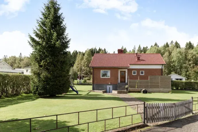 Bild 1 av 36 på Kinnavägen