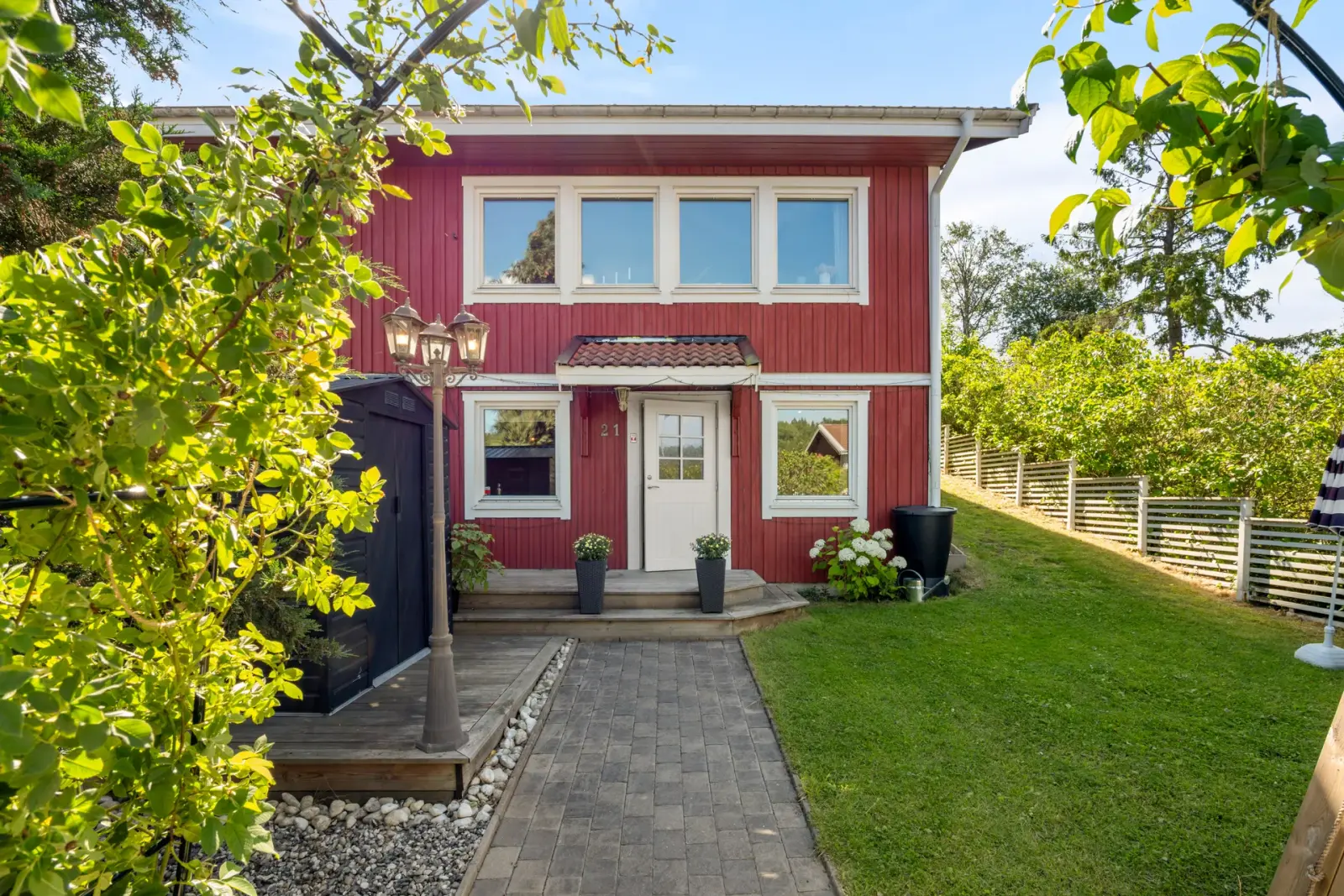 Par-/radhus, Stora Lundbyvägen 21, Nynäshamn. Bild 1 av 34
