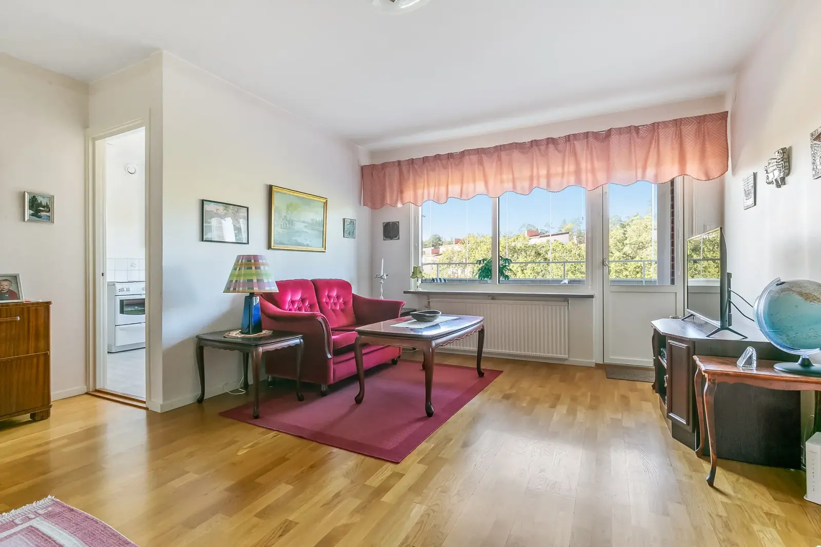 Apartment, Dalbobranten 33, Stockholm. Photo 1 of 35