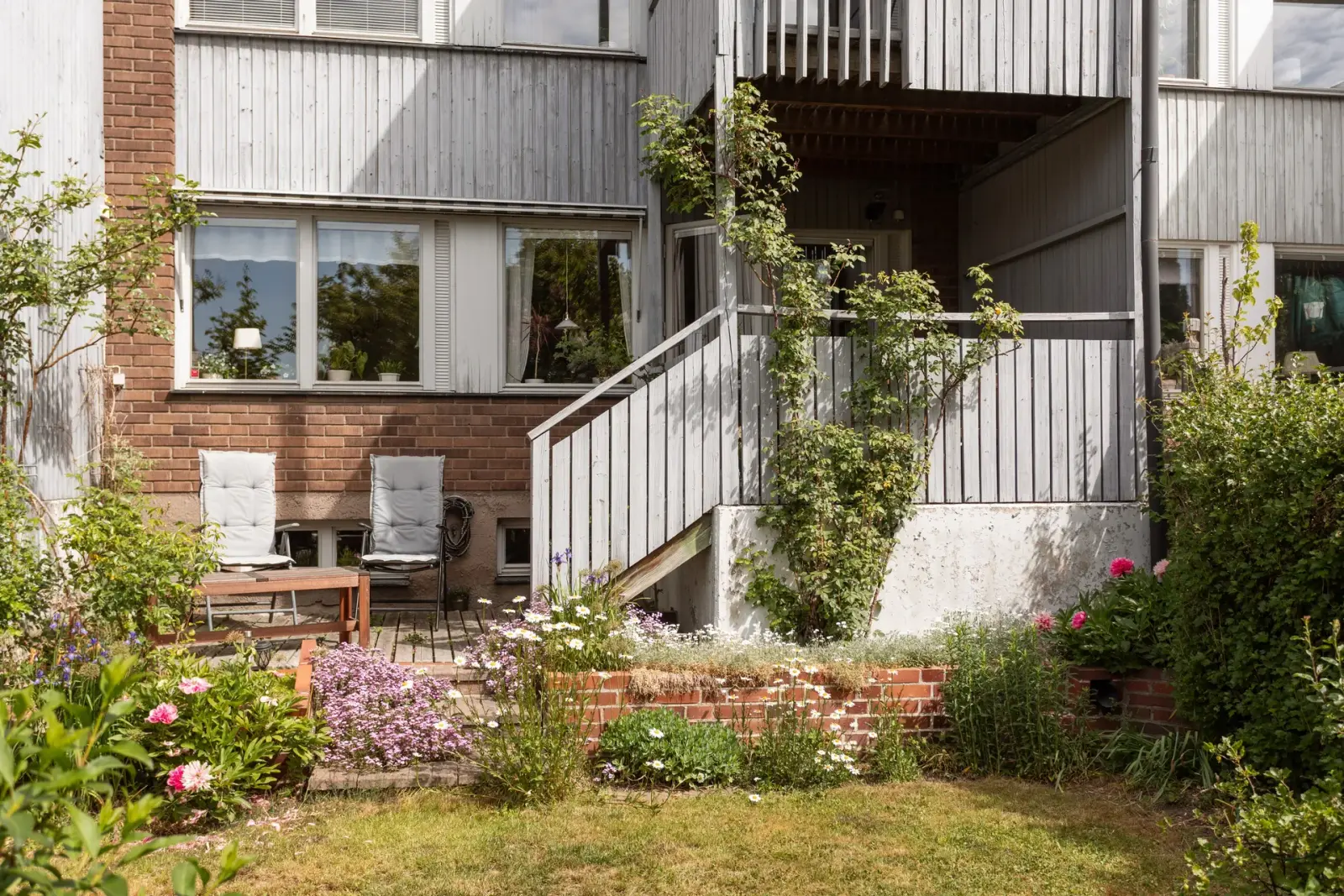 Semi-detached/terraced, Björnskogsgränd 95, Stockholm. Photo 1 of 32