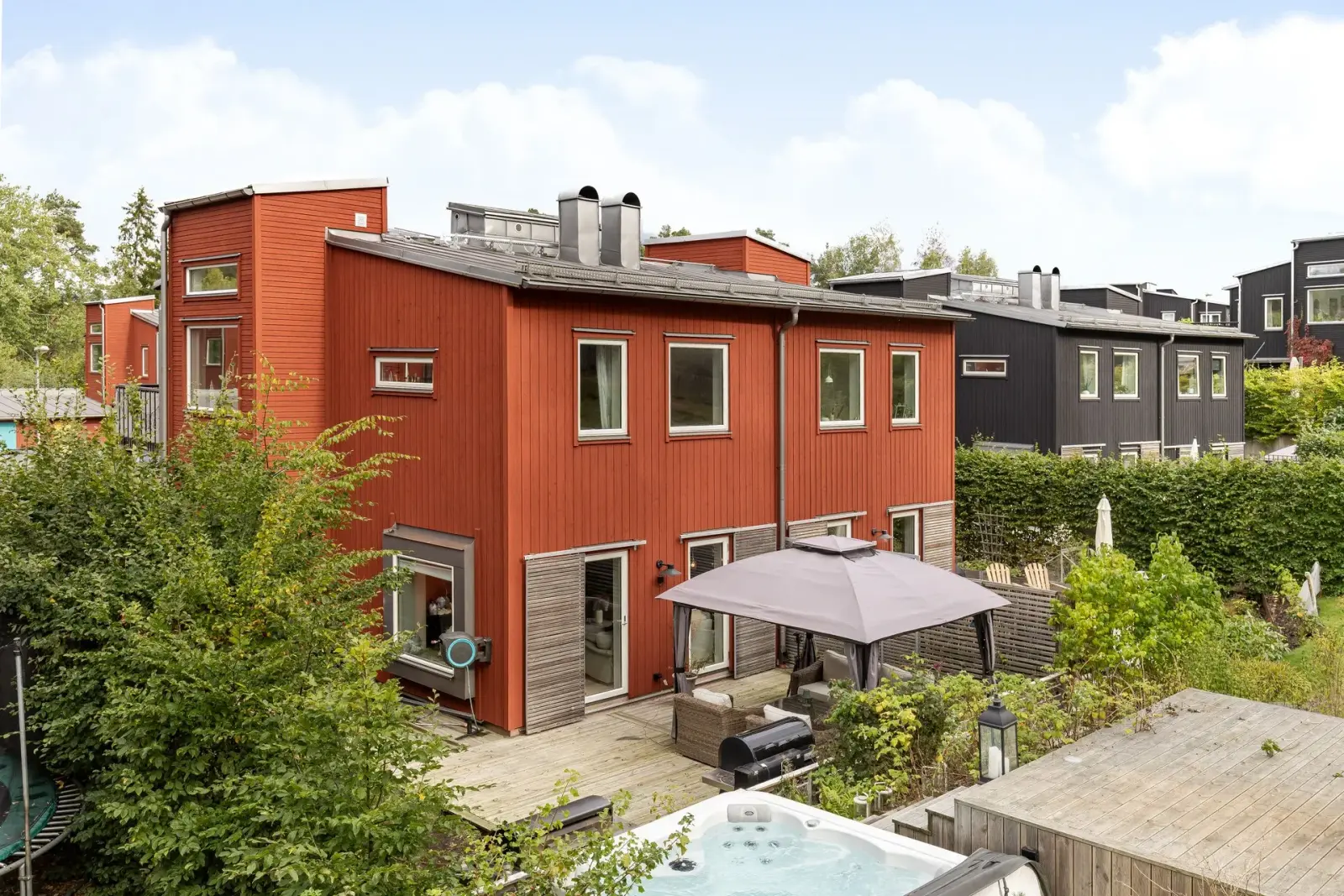 Lägenhet, Kils gårdsväg 27B, Nacka. Bild 1 av 40