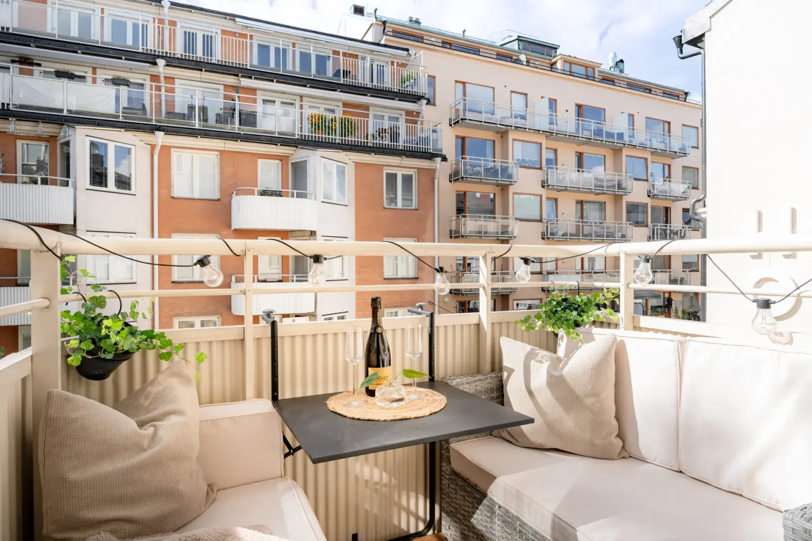 Apartment, Olof Palmes gata 12, 3tr, Stockholm. Photo 1 of 20