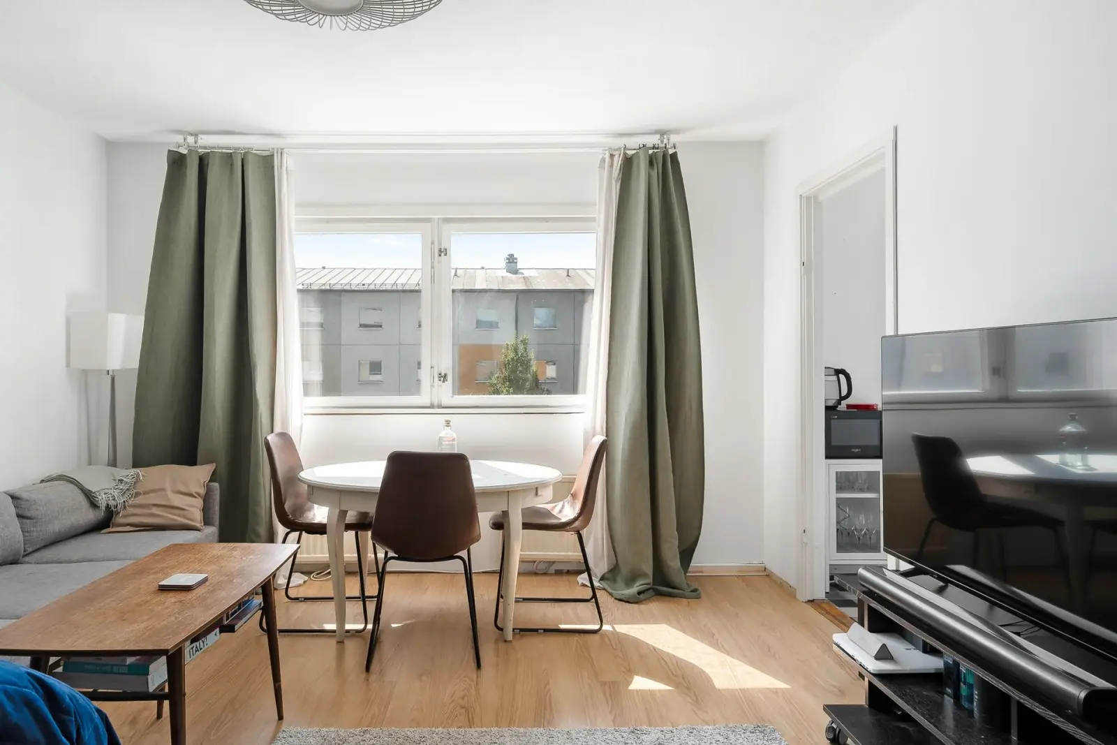 Lägenhet, Stamgatan 71, Stockholm. Bild 1 av 14
