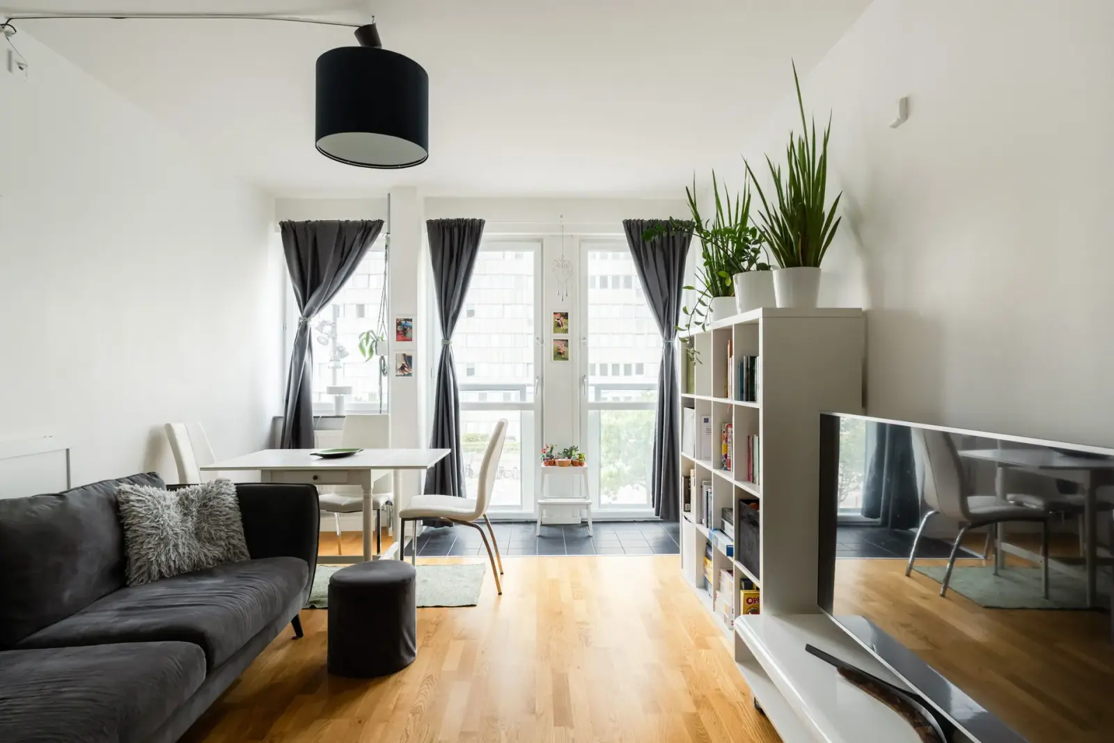 Apartment, Östersundsgatan 7, Stockholm. Photo 1 of 34