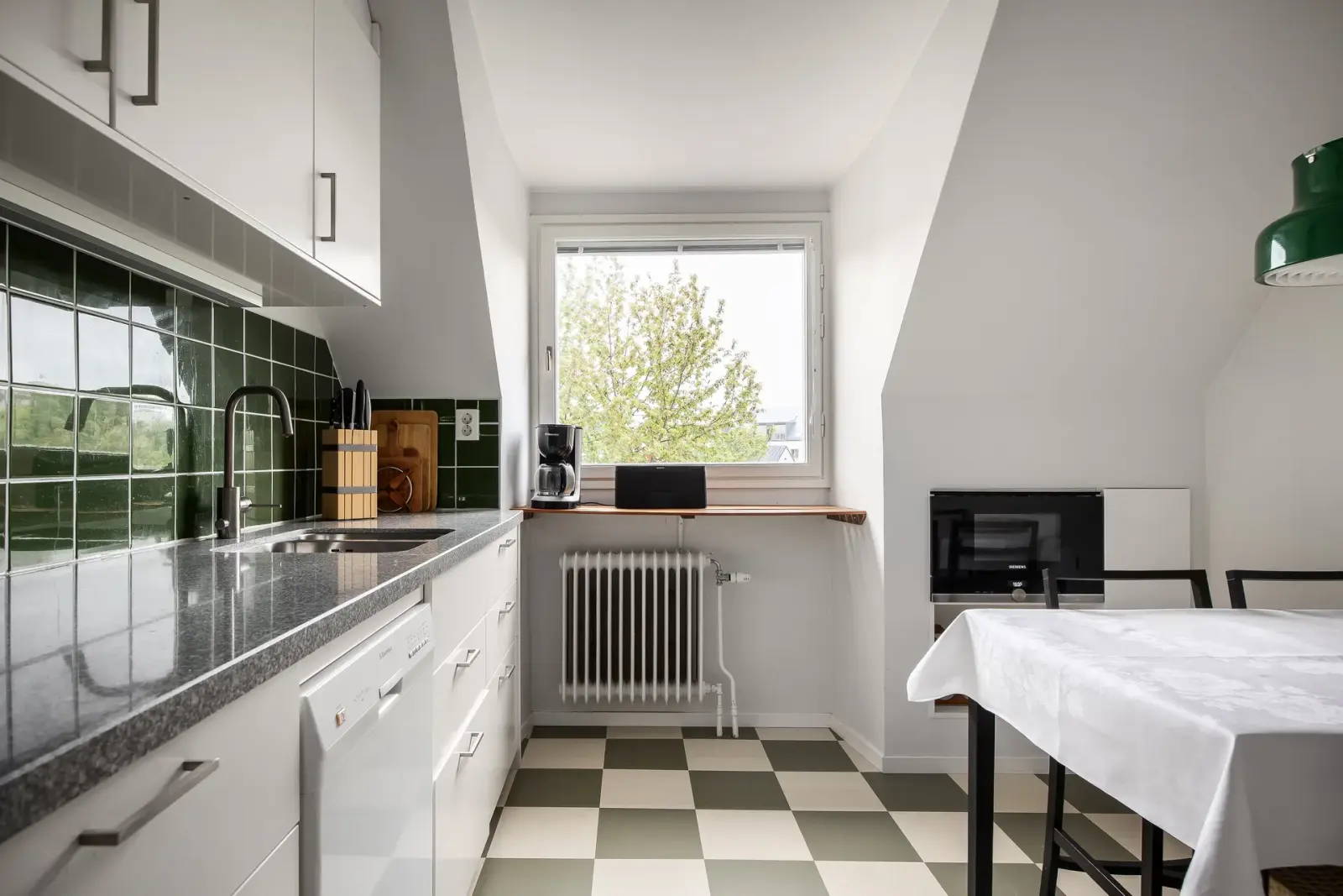 Lägenhet, Herr stens väg 10, Stockholm. Bild 1 av 26