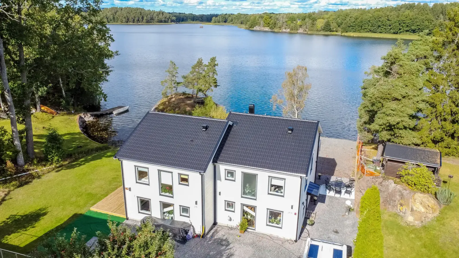 Par-/radhus, Polkavägen 24D, Huddinge. Bild 1 av 40