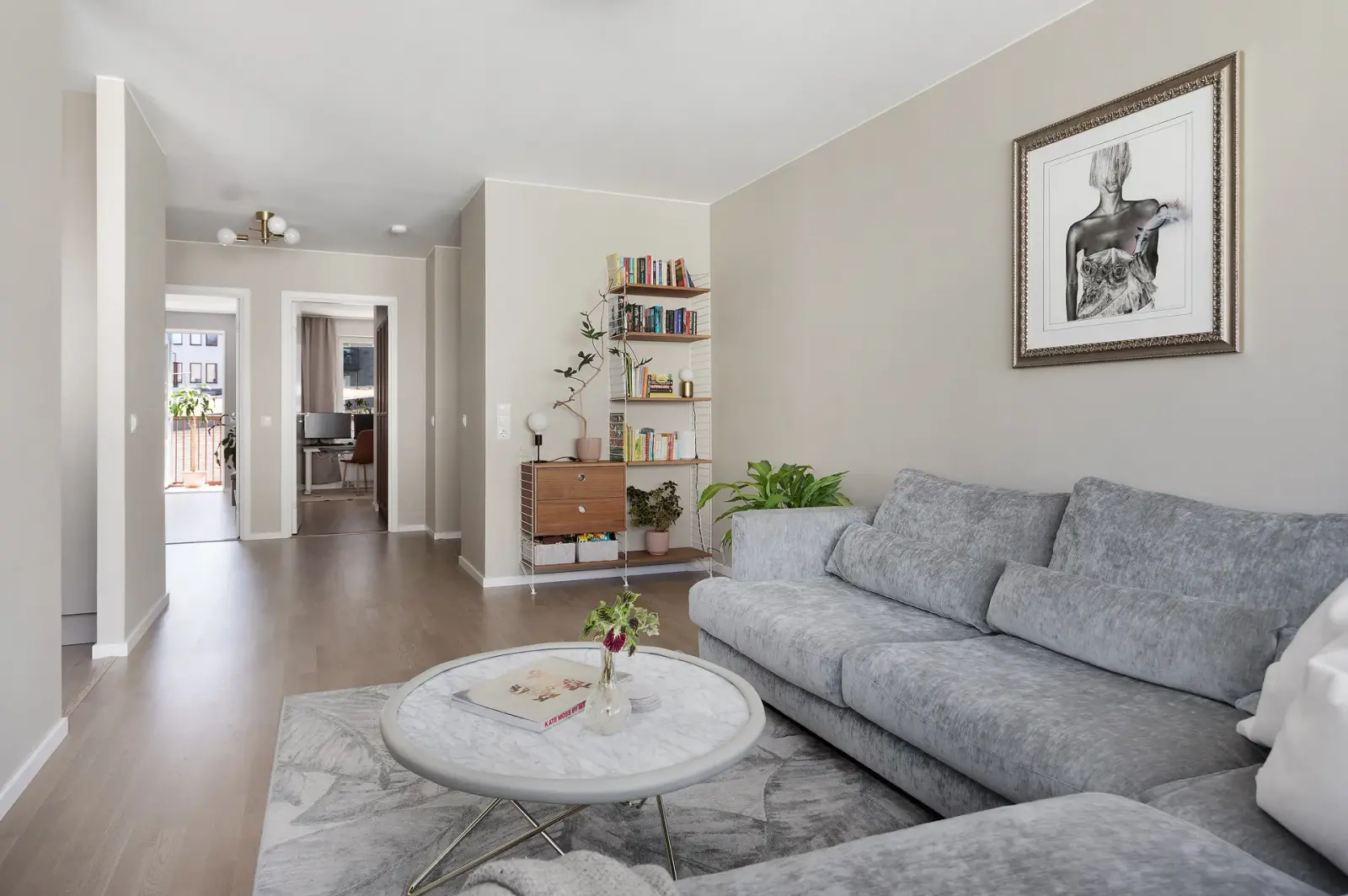 Apartment, Oskarslundsbacken 26, Stockholm. Photo 1 of 39