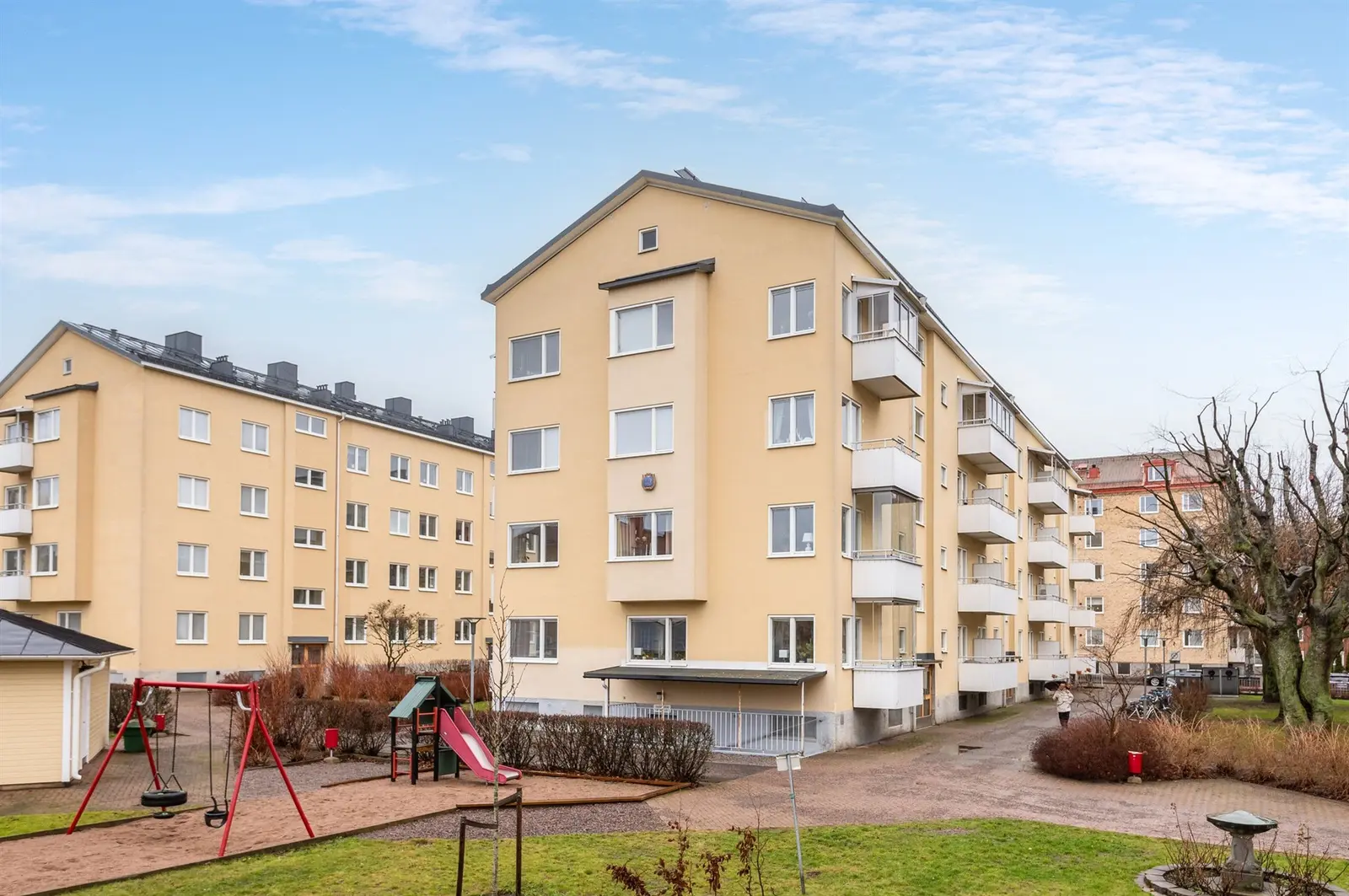 Image 1 of 21 of Petter Swartzgatan 13c