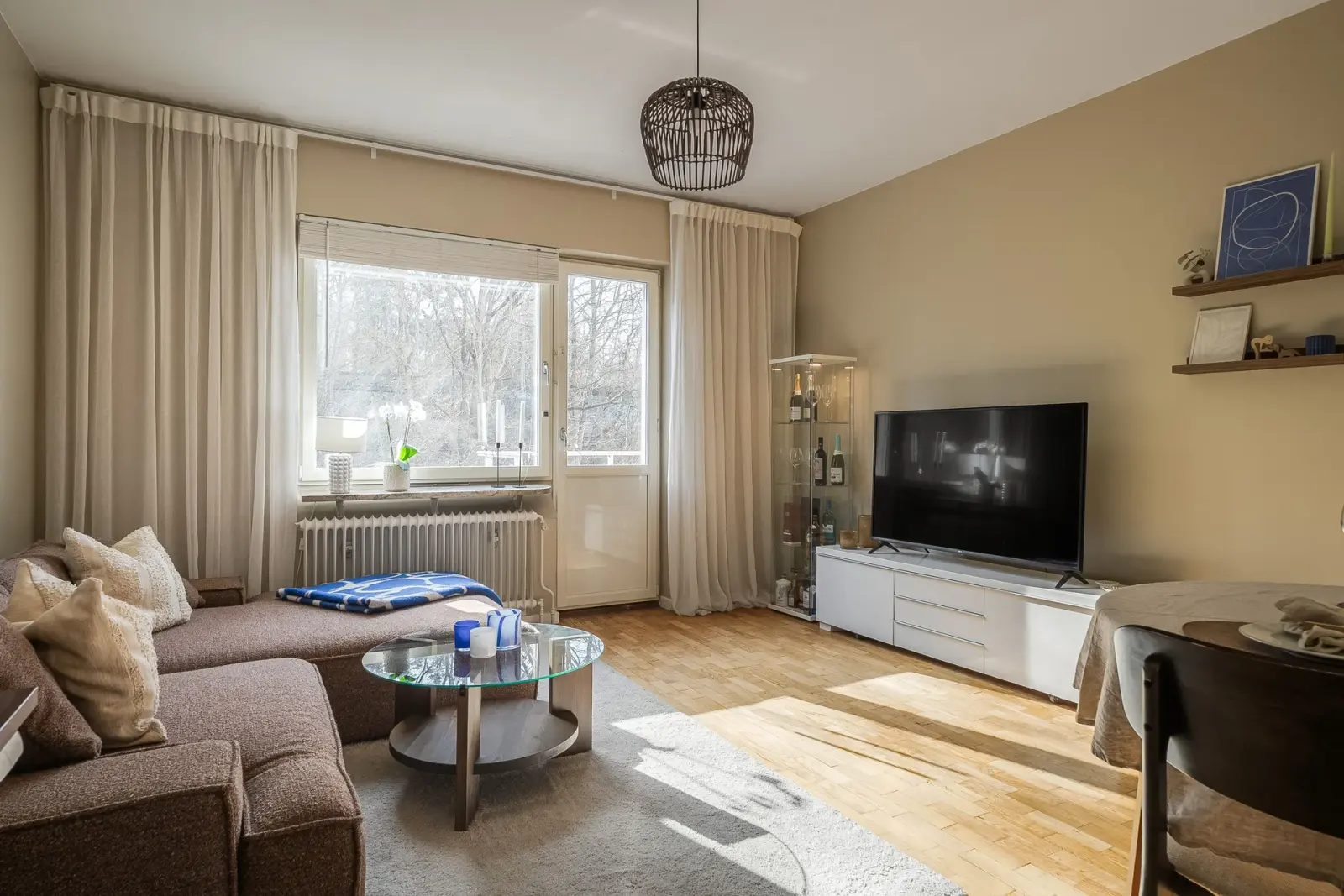 Lägenhet, Klädesvägen 18, Stockholm. Bild 1 av 23