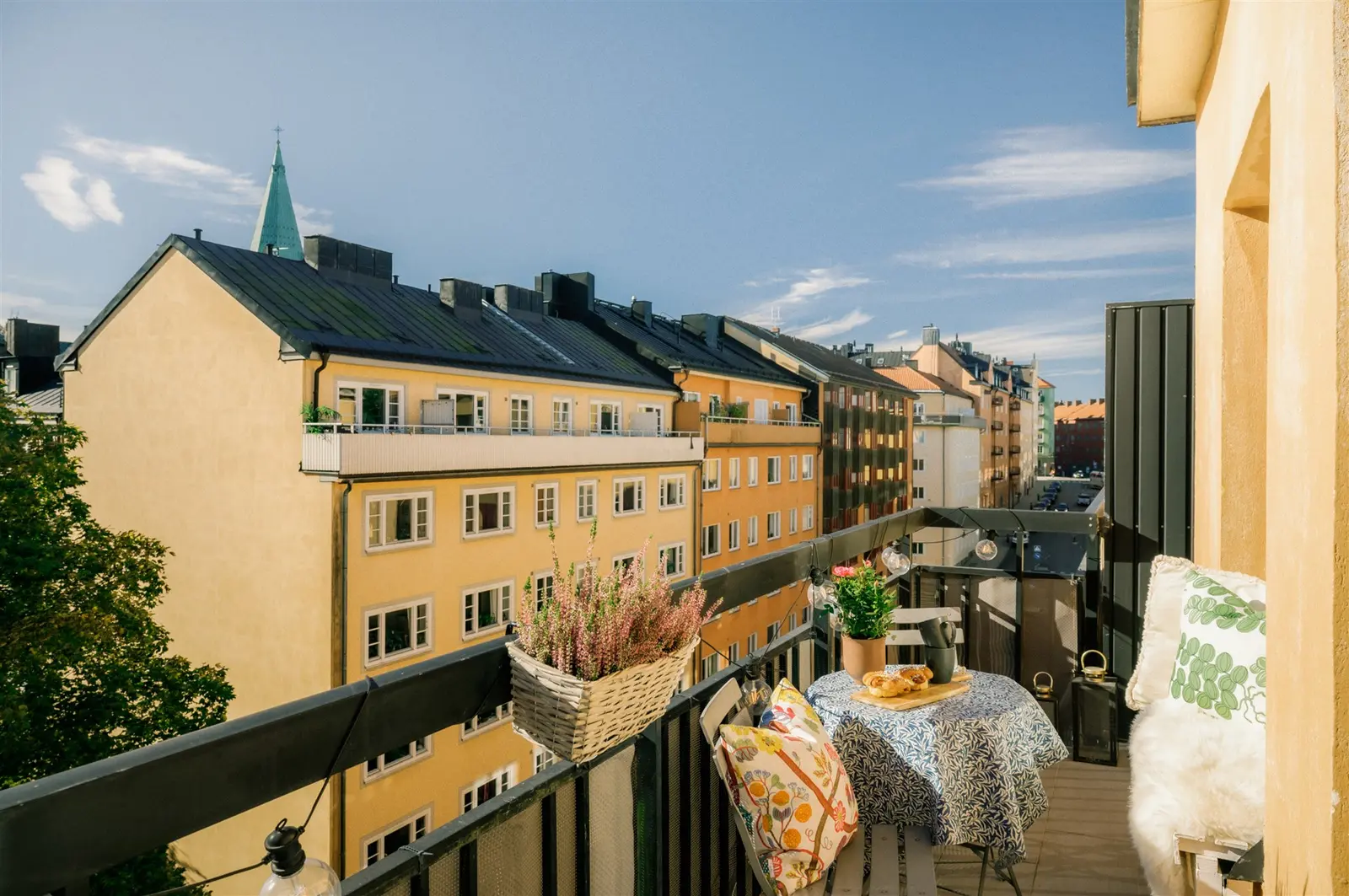 Lägenhet, Bondegatan 63, 5 tr, Stockholm. Bild 1 av 22