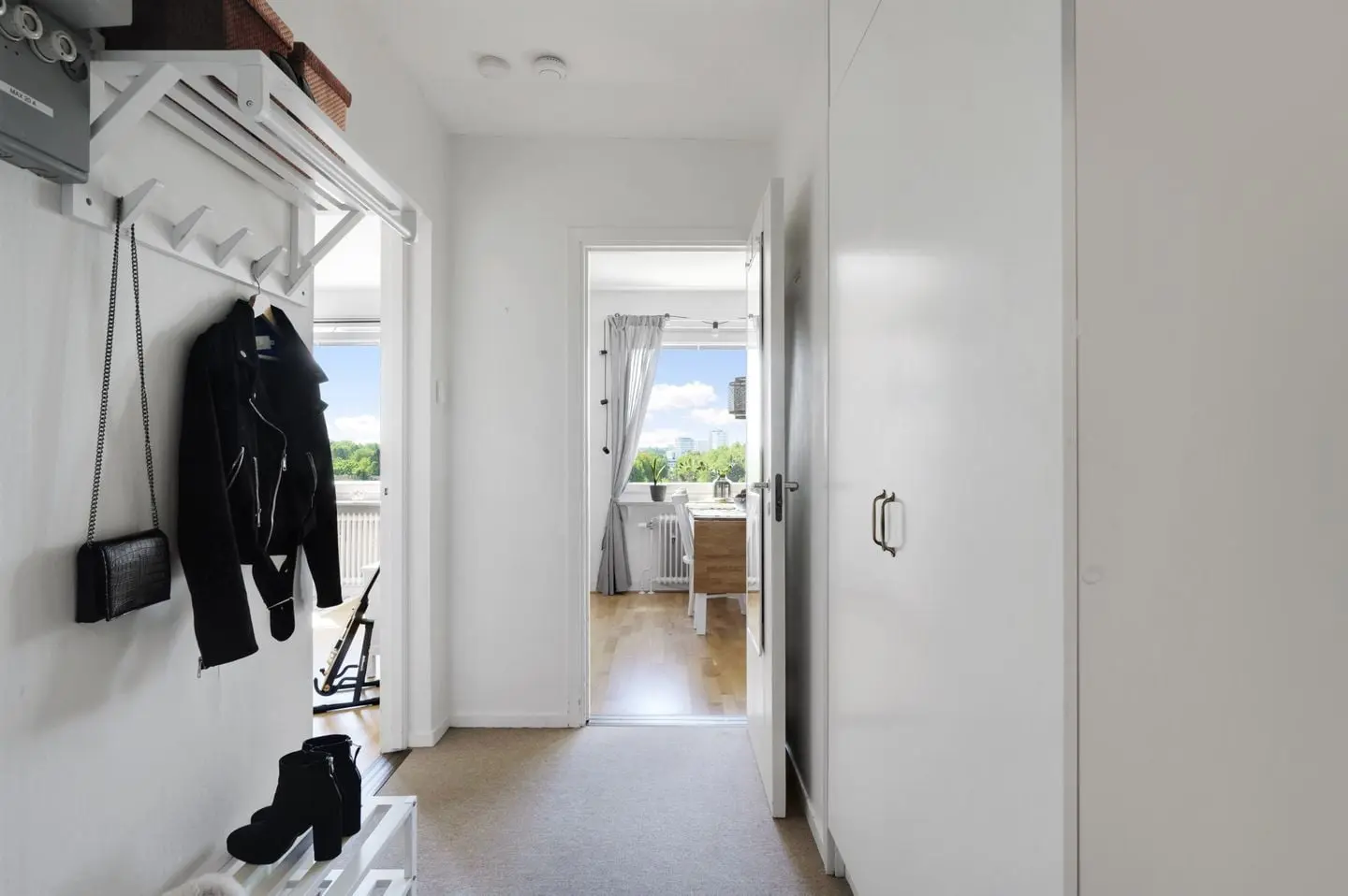 Lägenhet, Bandhagsplan 11, Stockholm. Bild 1 av 8