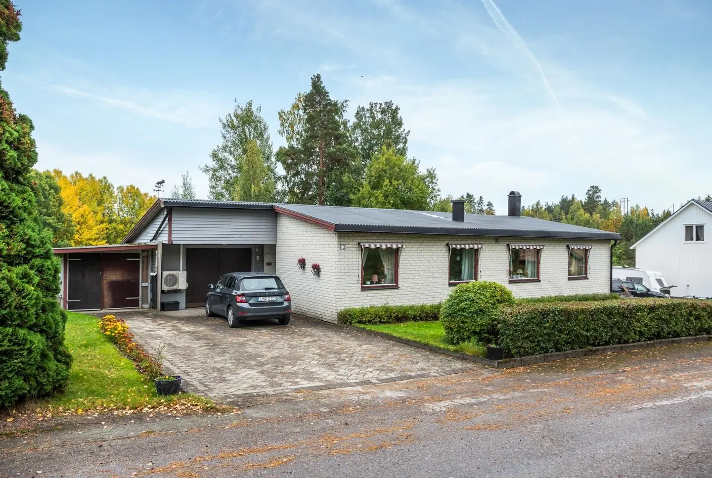 Bild 1 av 38 på Gamla vägen 13