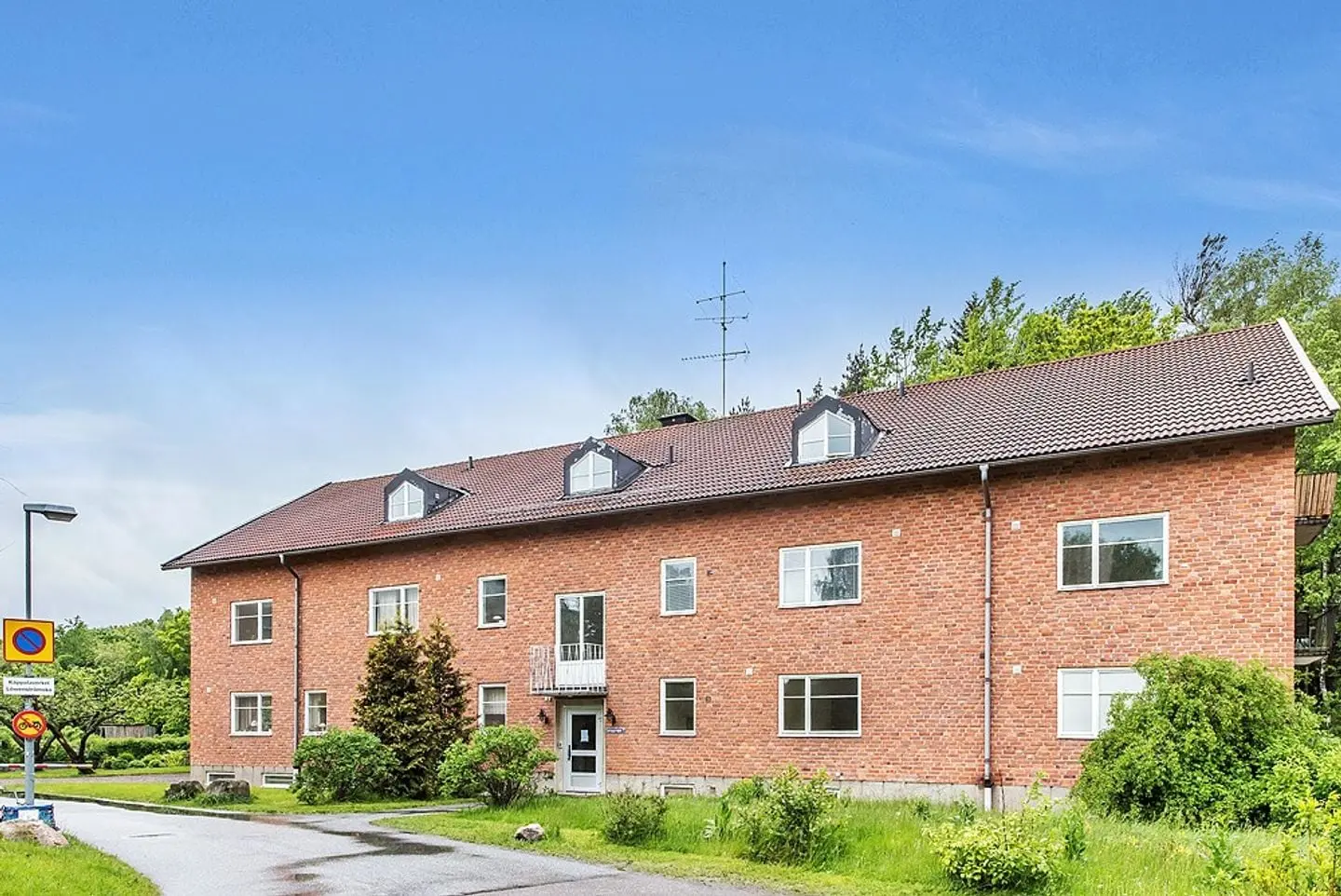 Lägenhet, Lövängsvägen 2, Upplands Väsby. Bild 1 av 12