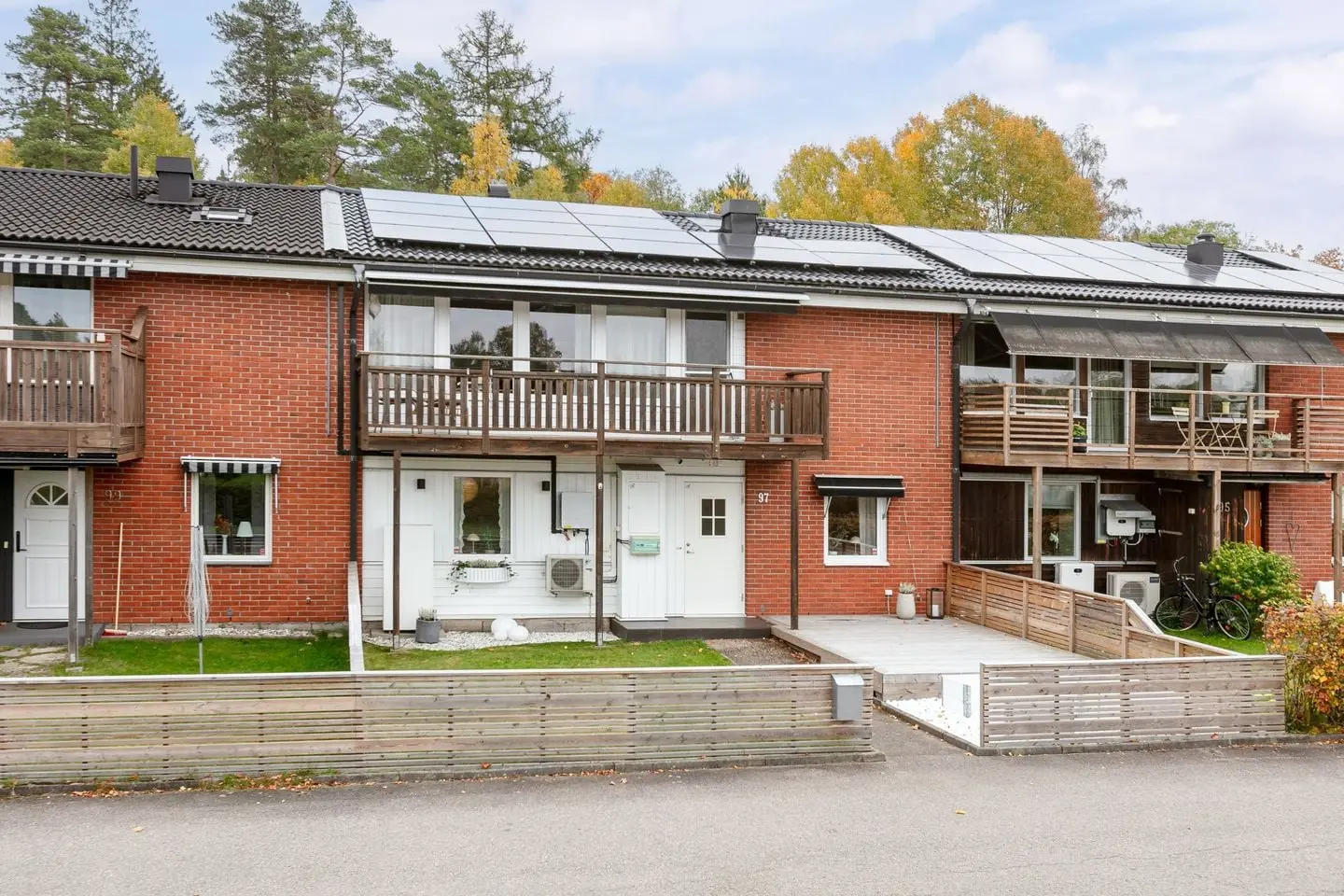 Image 1 of 12 of Rågången 97