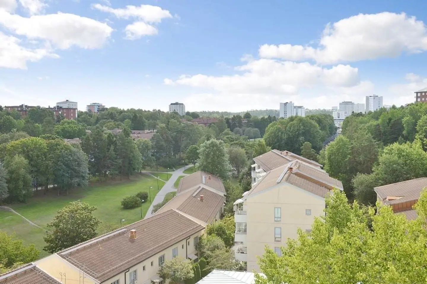 Apartment, Bandhagsplan 11, Stockholm. Photo 1 of 7
